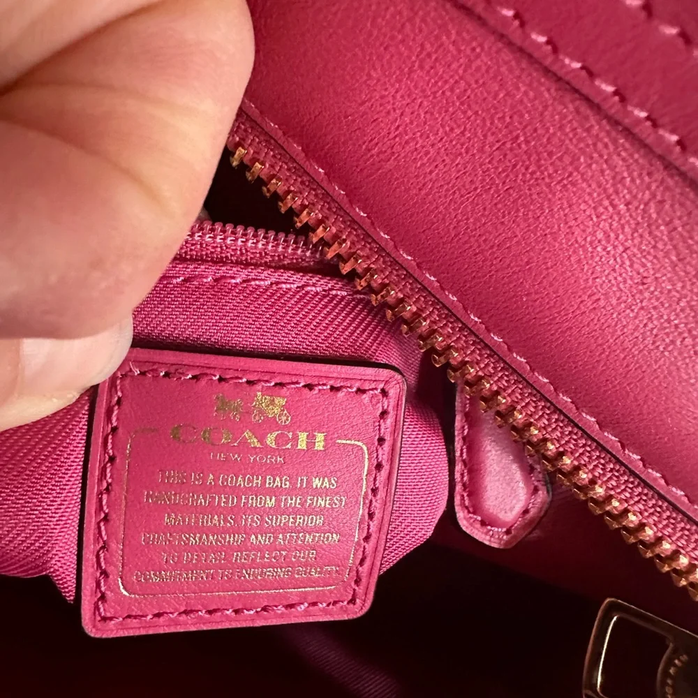 NWT Coach Swagger 27 Dahlia Pink Croc-Embossed crossbody purse/satchel. - Picture 4 of 12